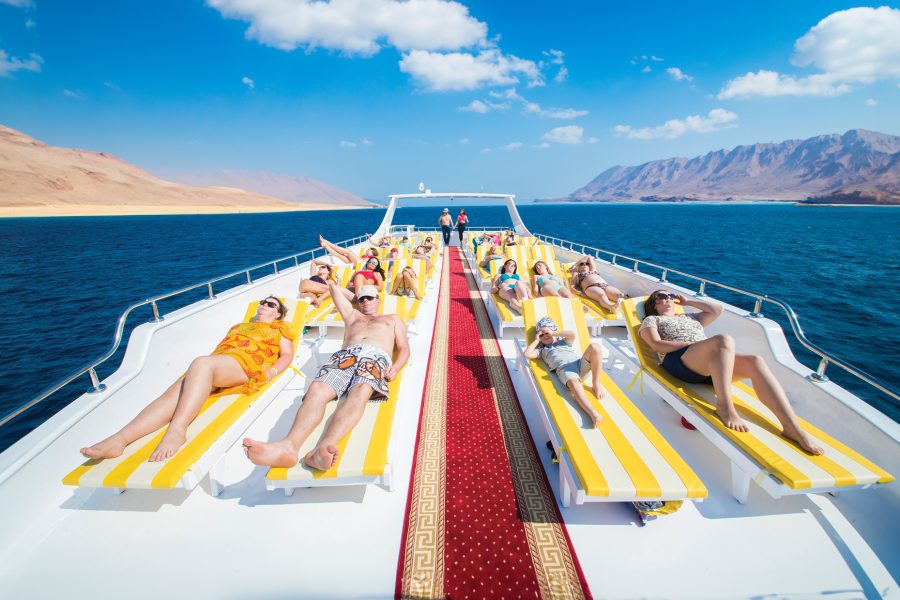 Hurghada’s Elite VIP Cruise with BBQ Buffet Lunch